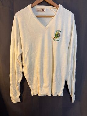 Original team issued 1980’s Oregon Ducks V-neck Sweater